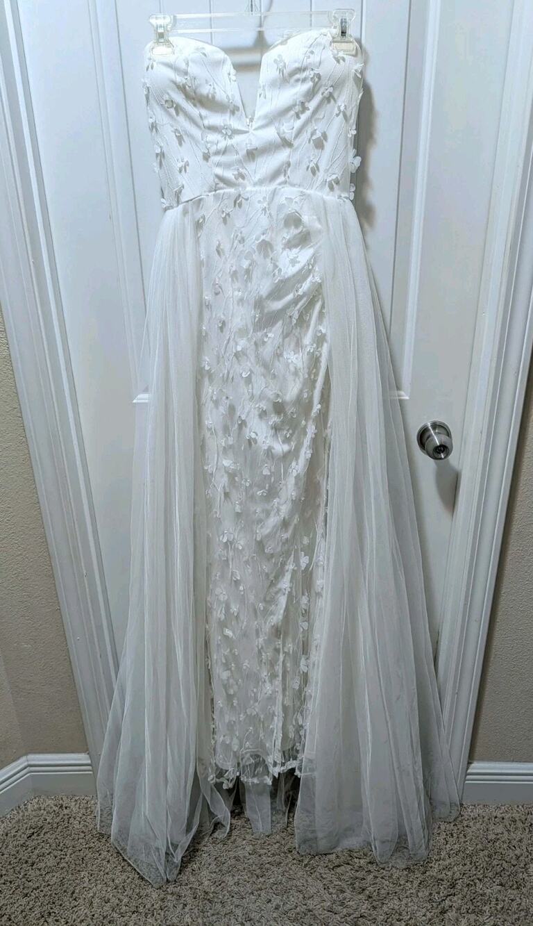 Faeriesty Plunging Neck White Floral Applique Mesh Cami Wedding Dress Size S